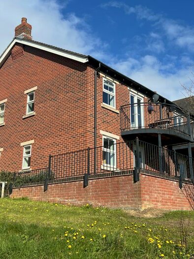 1 Bedroom End Of Terrace House To Rent In Solent Road, Swadlincote, DE11