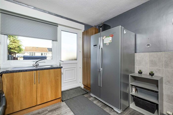 3 Bedroom Terraced House For Sale In Lewis Terrace, Dundee, DD4