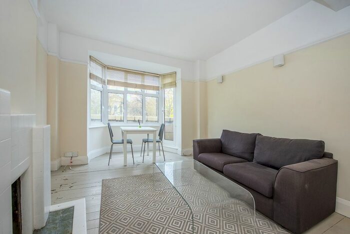 1 Bedroom Flat To Rent In The Pavement, London, SW4