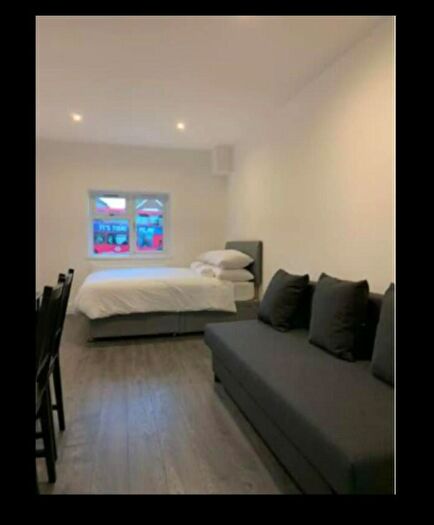 Studio To Rent In Forty Lane, Wembley, Middlesex, HA9