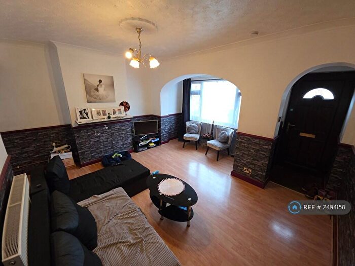 2 Bedroom Terraced House To Rent In Armstead Walk, Dagenham, RM10