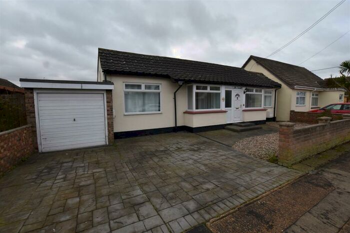 3 Bedroom Detached Bungalow To Rent In Stanford Road, Canvey Island, SS8
