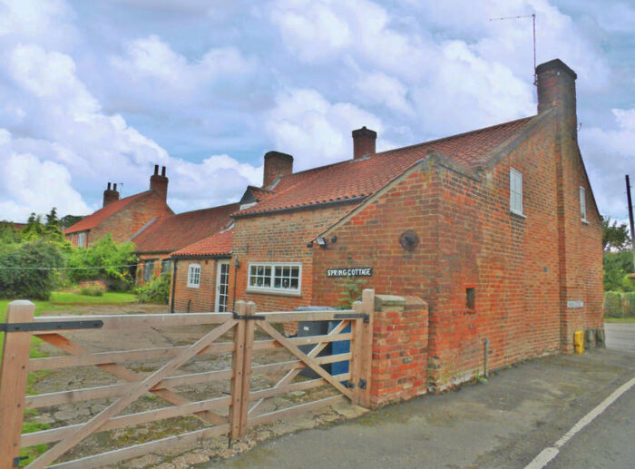 3 Bedroom House To Rent In Main Street, Flintham, NG23