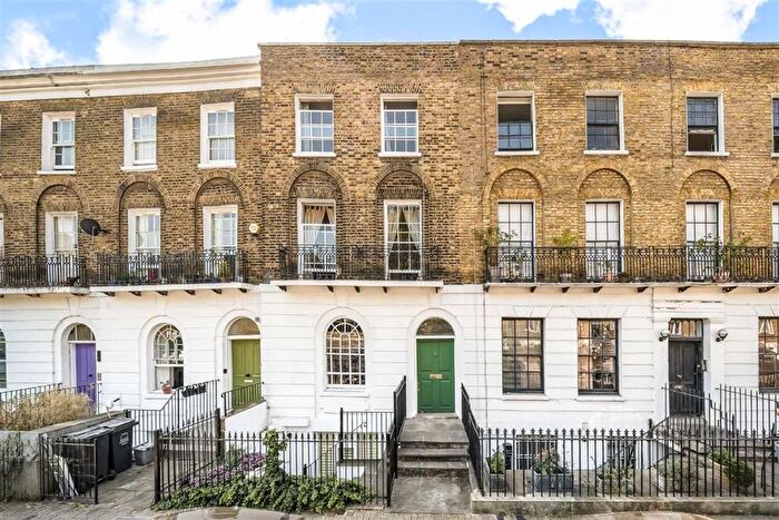 3 Bedroom Property For Sale In Shepherdess Walk, City Road, N1