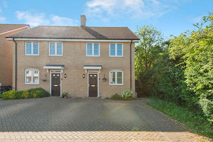 2 Bedroom Semi Detached House For Sale In Furrow Close, Wilstead, Bedford, Bedfordshire, MK45