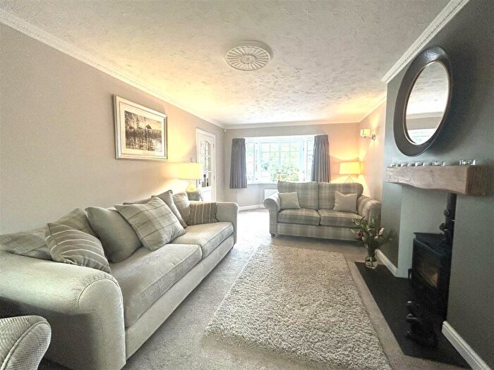 5 Bedroom Detached House For Sale In Hodgetts Drive, Hayley Green, Halesowen, B63
