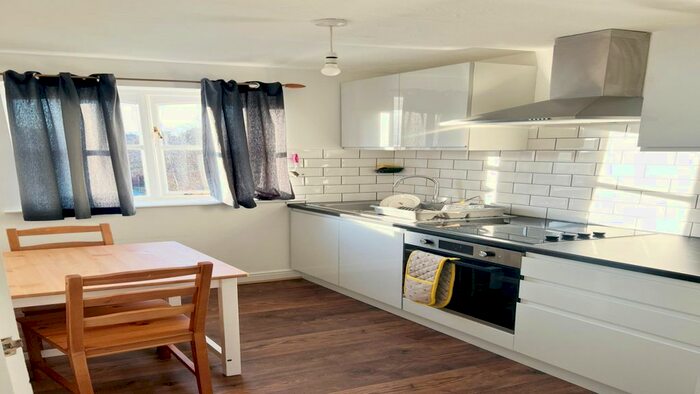 Studio To Rent In Westminster Drive, London, N13