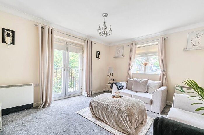 2 Bedroom Flat For Sale In City Gate, Gravelly Hill, Erdington, B23