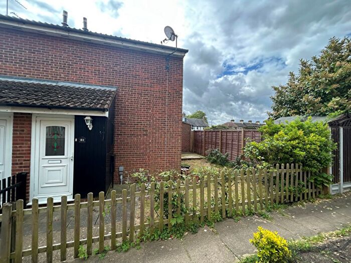 1 Bedroom Terraced House For Sale In Hampden Close, North Weald, CM16