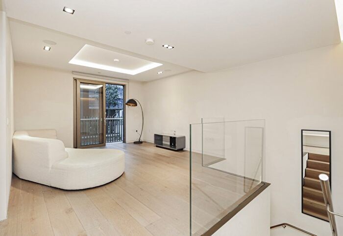 2 Bedroom Maisonette To Rent In Fitzroy Place, Pearson Square, Fitzrovia, Oxford Circus, W1T