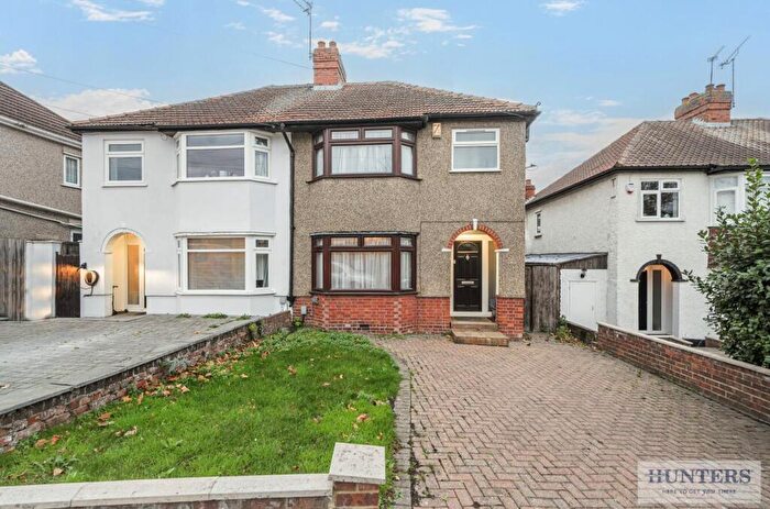 3 Bedroom Semi Detached House For Sale In Stephen Road, Bexleyheath, DA7