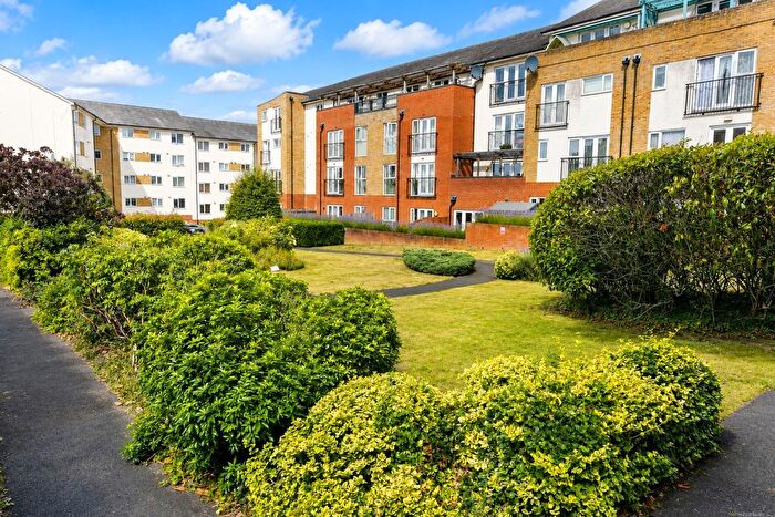 2 Bedroom Flat For Sale In Bambridge Court, Maidstone, ME14