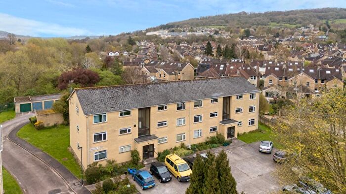 3 Bedroom Apartment For Sale In Rochfort Court, Bath, BA2