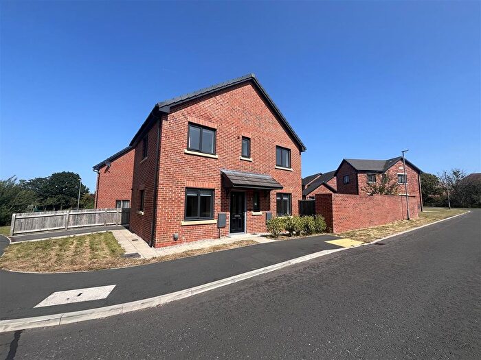 3 Bedroom Detached House For Sale In Elder Close, Leyland, PR25