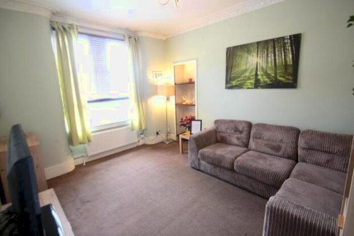 2 Bedroom Flat To Rent In Eastside, Glasgow, G66