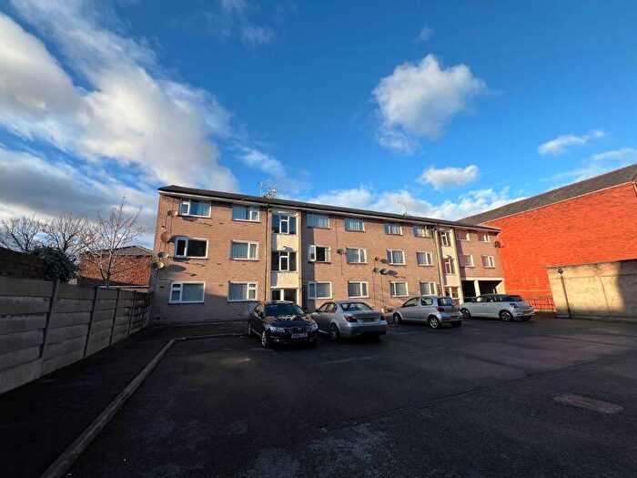 2 Bedroom Flat To Rent In Sandringham Court, Southport, PR9
