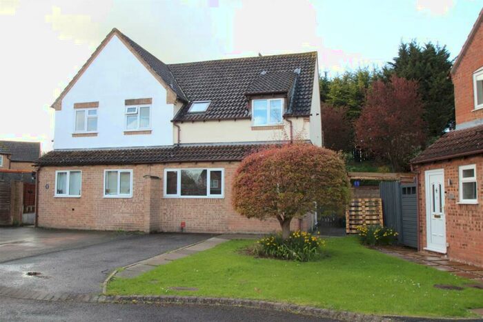 3 Bedroom Semi-Detached House To Rent In Robin Close, Northway, Tewkesbury, GL20