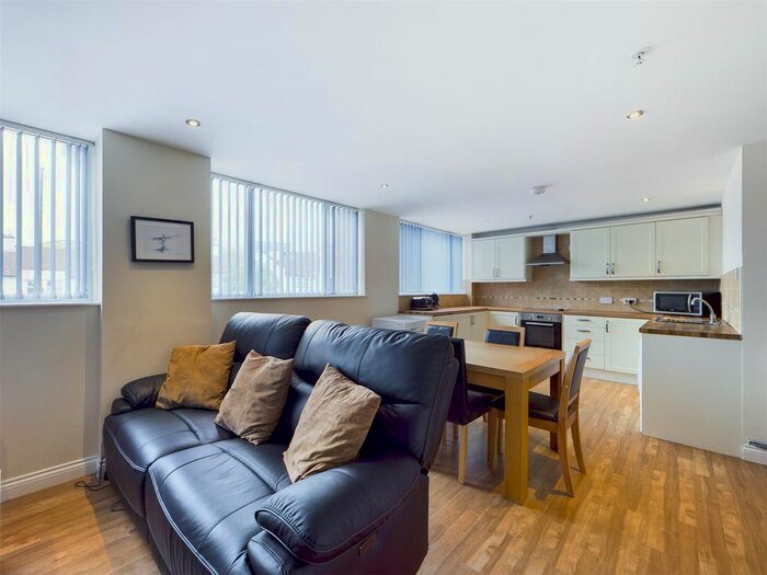 4 Bedroom Maisonette To Rent In City Road, Newcastle Upon Tyne NE1