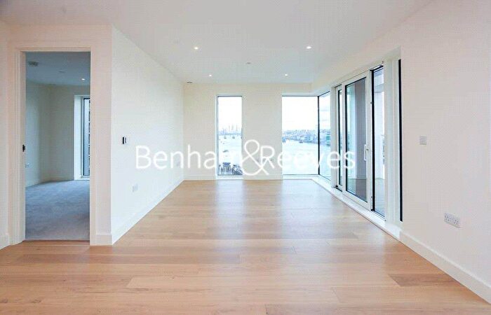 2 Bedroom Apartment To Rent In Duke Of Wellington Avenue, London, SE18