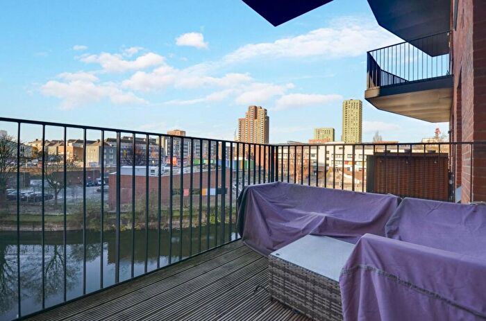 1 Bedroom Flat For Sale In Navigation Road, Tower Hamlets, London, E3