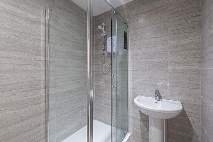 5 Bedroom Apartment To Rent In Hartington Road, Liverpool, Merseyside, L8