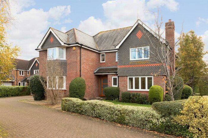 5 Bedroom House To Rent In Broad Field Road, Yarnton, Kidlington, OX5