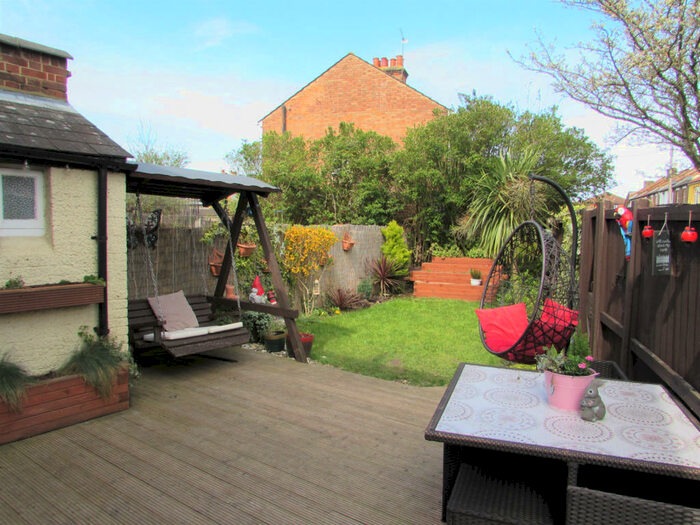 2 Bedroom End Of Terrace House To Rent In Gordon Road, Harrow Wealdstone, Middlesex, HA3