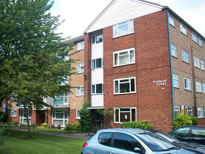 Studio To Rent In Windsor Court, Southgate, N14