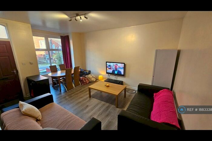 5 Bedroom Terraced House To Rent In Royal Park Terrace, Leeds, LS6