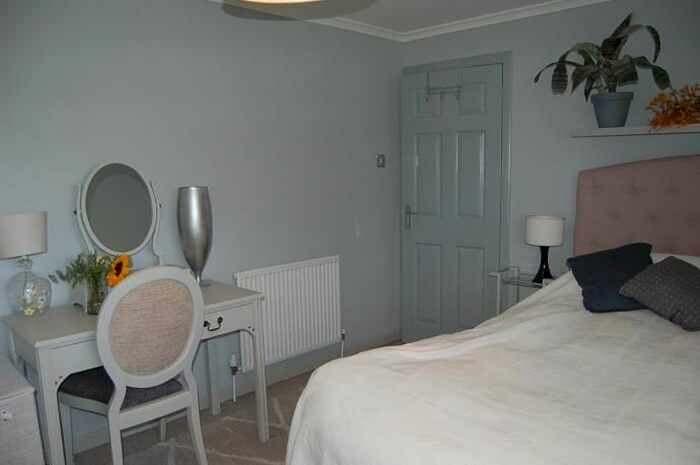 1 Bedroom Flat To Rent In Hoseason Gardens, Edinburgh, EH4