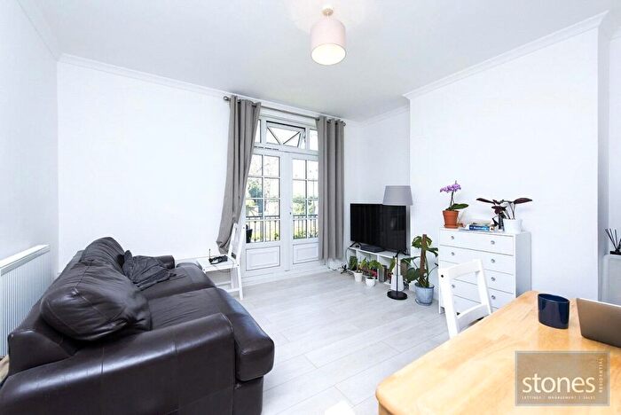 3 Bedroom Apartment To Rent In Constable House, Adelaide Road, London, NW3