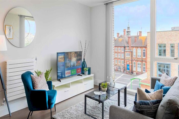 2 Bedroom Apartment To Rent In Queenshurst Square, Hamond Court, KT2