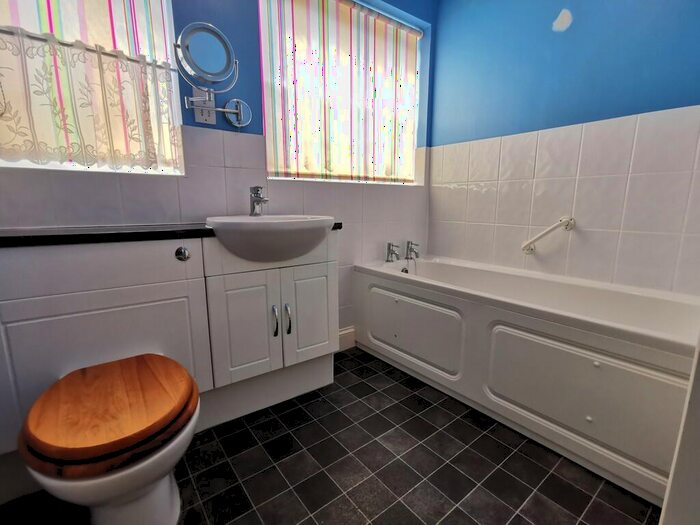 2 Bedroom Semi-Detached Bungalow For Sale In Gothic Close, Harleston, IP20
