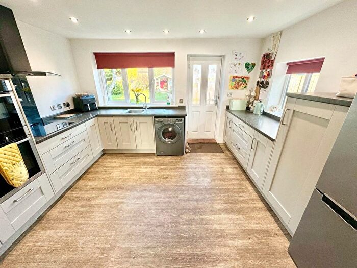 3 Bedroom Bungalow For Sale In Ormesby Bank, Ormesby, Middlesbrough, TS7