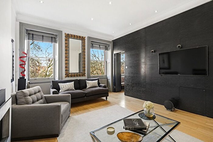 3 Bedroom Terraced House To Rent In Cadogan Square, Knightsbridge, SW1X