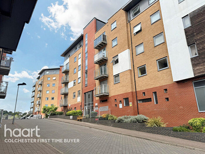 2 Bedroom Apartment For Sale In Ship Wharf, Colchester, CO2