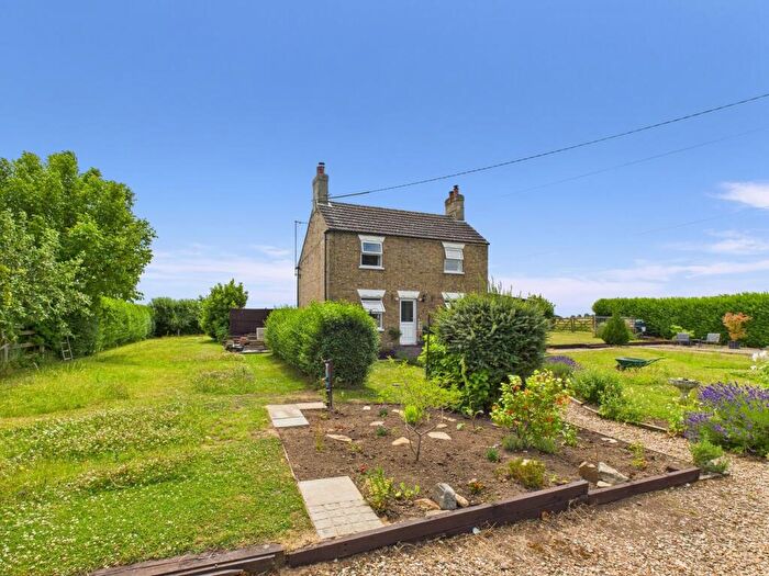 3 Bedroom Cottage For Sale In Mumbys Drove, Three Holes, Wisbech, PE14