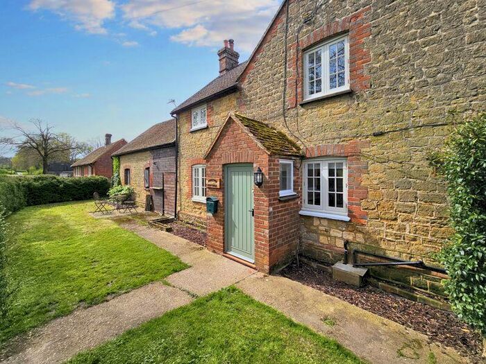 3 Bedroom Cottage To Rent In Gostrode Lane, Chiddingfold, GU8