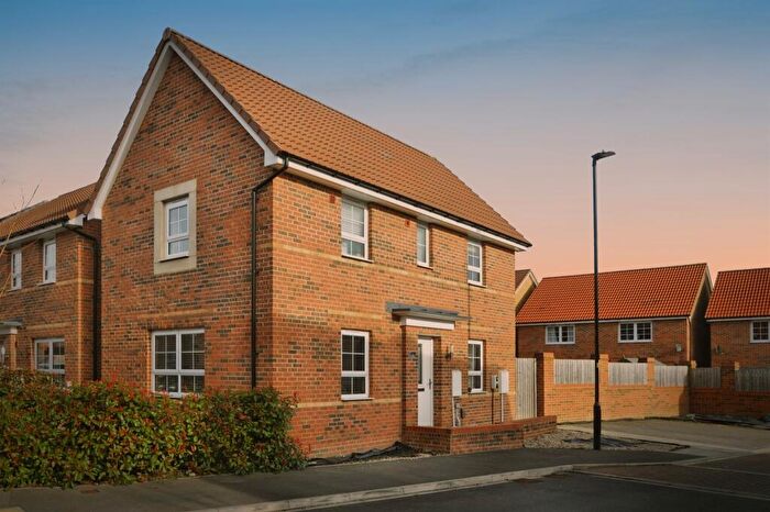 3 Bedroom Detached House For Sale In Beckside Close, Harrogate, HG1