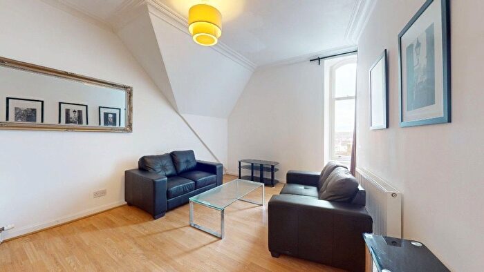 3 Bedroom Flat To Rent In Castle Terrace, City Centre, Aberdeen, AB11