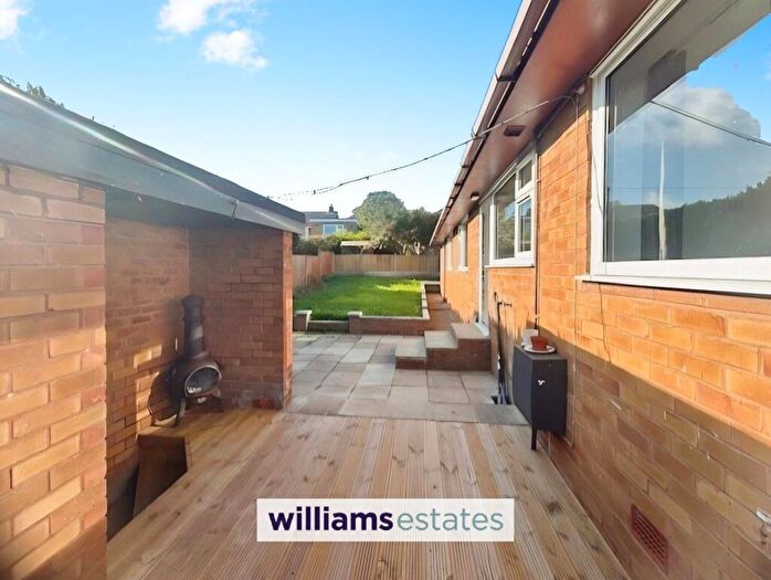 4 Bedroom Detached Bungalow To Rent In Trefnant, Denbigh, LL16