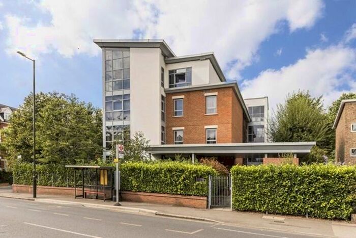 2 Bedroom Flat To Rent In Warwick House, Worple Road, Wimbledon, London SW19