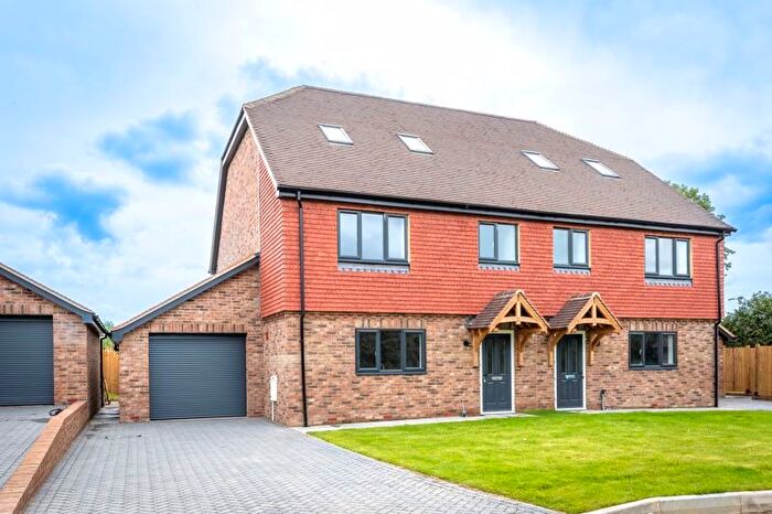 5 Bedroom Semi-Detached House For Sale In Framfield Road, Blackboys, TN22