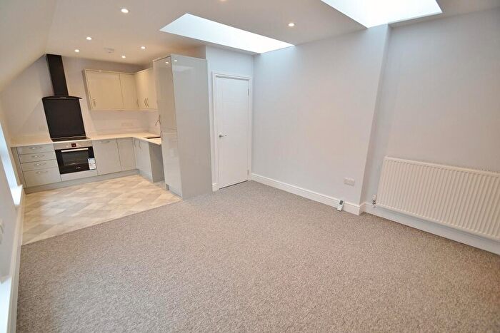 2 Bedroom Flat To Rent In Wimborne, BH21