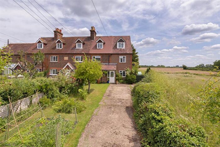 4 Bedroom Semi-Detached House For Sale In Maidstone Road, Nettlestead, ME18