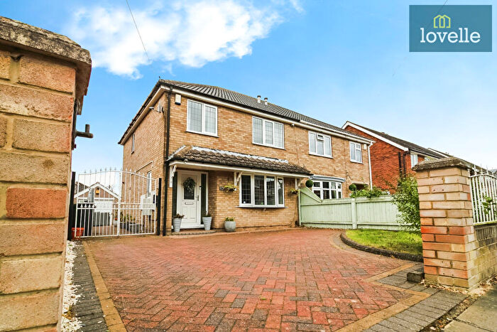 3 Bedroom Semi-Detached House For Sale In Faulding Way, Grimsby, DN37