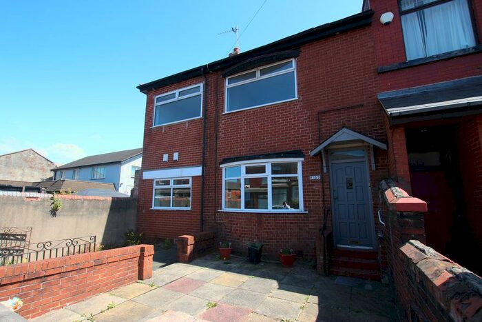 2 Bedroom Flat To Rent In Boundary Road, St Helens, WA10