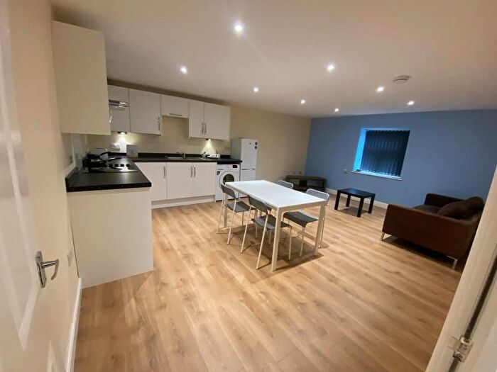 1 Bedroom Flat To Rent In Flat, Carr Crofts, Armley, LS12