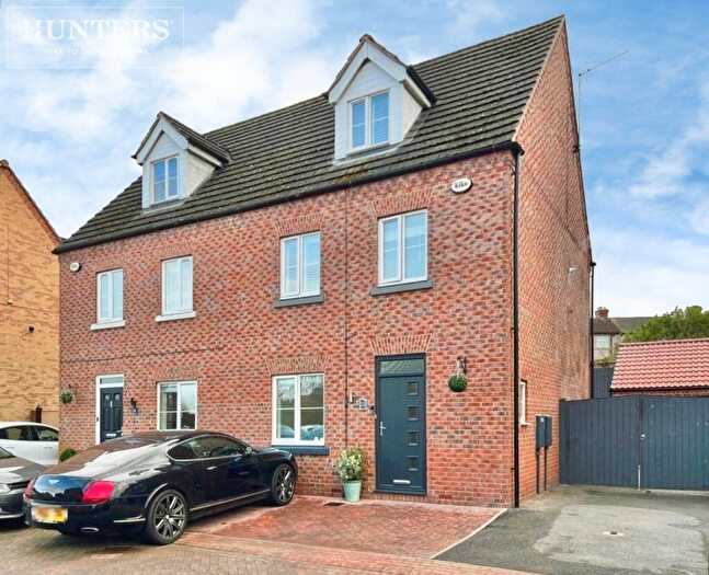 4 Bedroom Semi-Detached House For Sale In Navigation Way, Brampton, Barnsley, S73