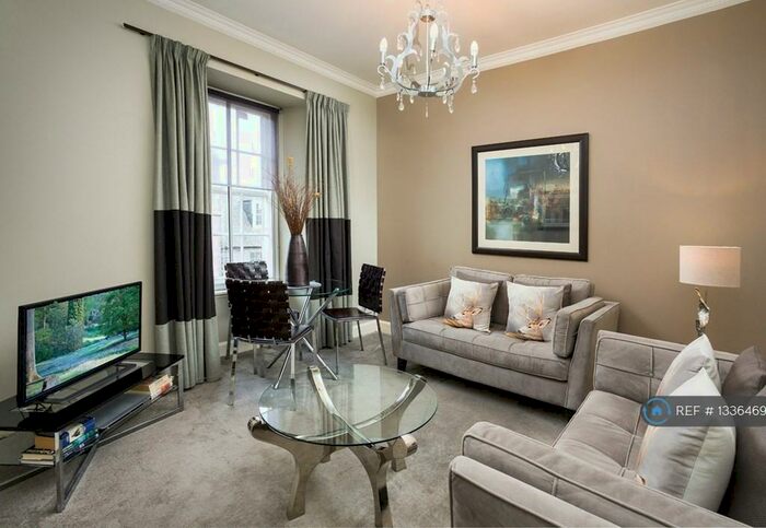 2 Bedroom Flat To Rent In West Nicolson Street, Edinburgh, EH8